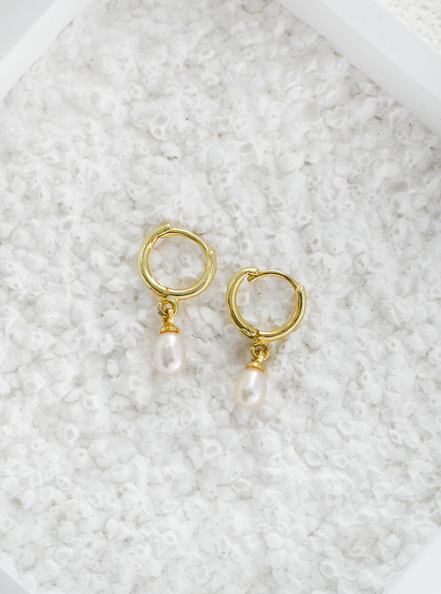 CECILY PEARL DROP EARRINGS